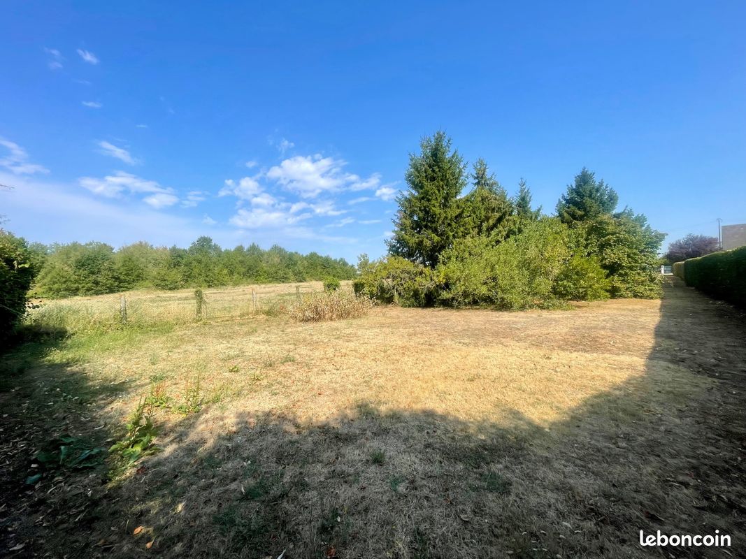 Terrain 852 m² · à Azay-sur-Cher · 852 m² · 59 900 €