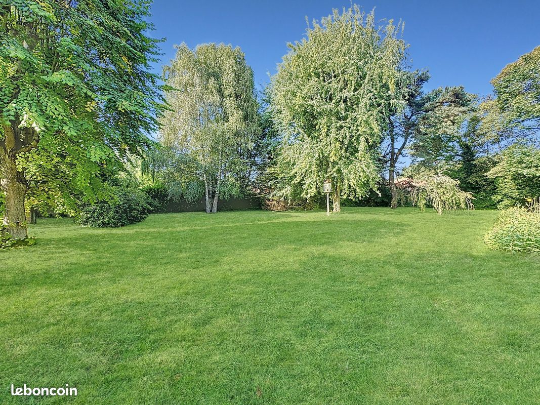 Terrain 2311 m² · à Wasquehal · 2 311 m² · 1 350 000 €
