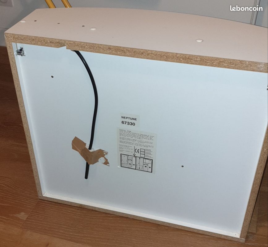 Vend armoire a pharmacie (image 3)