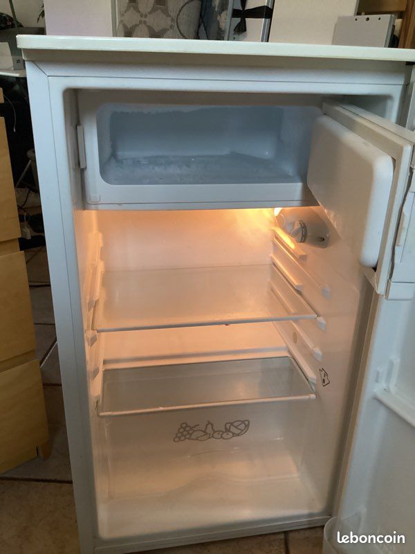 Frigo avec petit congélateur, marque FAURE (image 2)