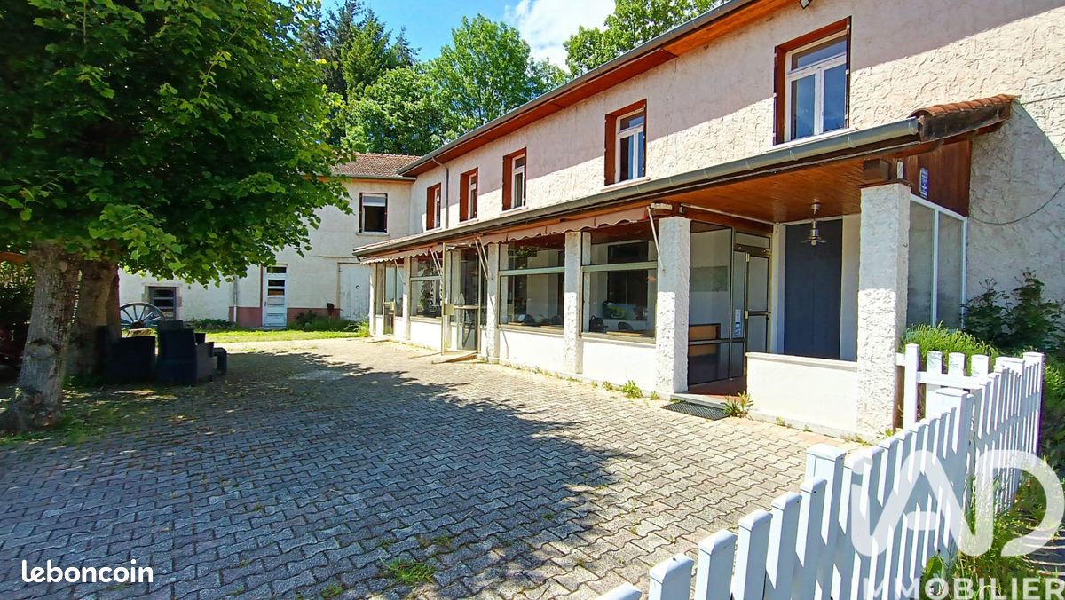 Maison 14 pièces 426 m² · à Saint-Georges-Lagricol · 426 m² · 139 000 €