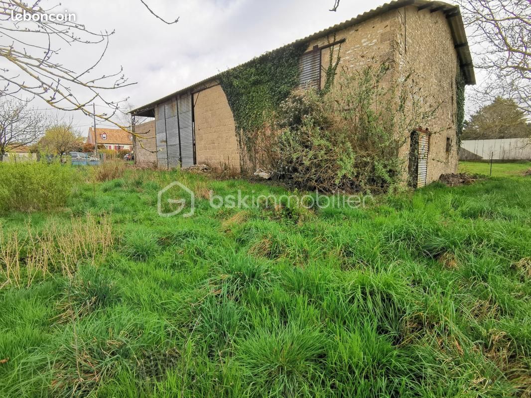 Terrain 1 086 m² Saint Georges Les Baillargeaux · à Saint-Georges-lès-Baillargeaux · 79 900 €