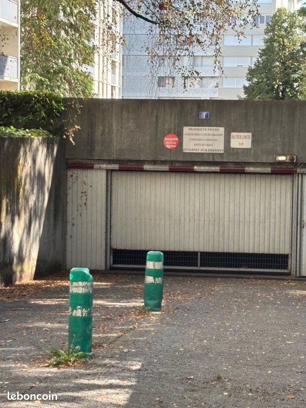 Garage sécurisé à louer (image 2)