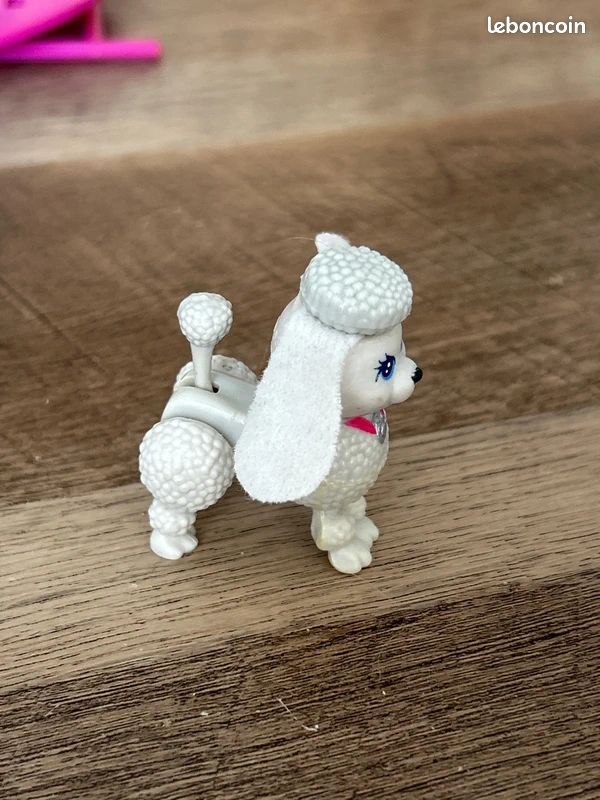 Boucles D'oreilles Originales Chien Caniche – Blanc Et Strass Bleu – Style Rétro Pinup (neuves)