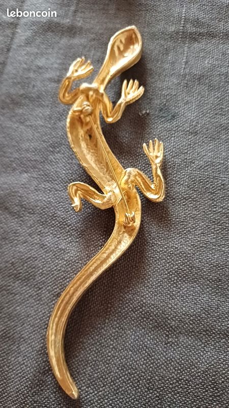 Broche Dorée Vintage - Occasion, Sans Marque, Idéale Pour Customiser Tes Vestes
