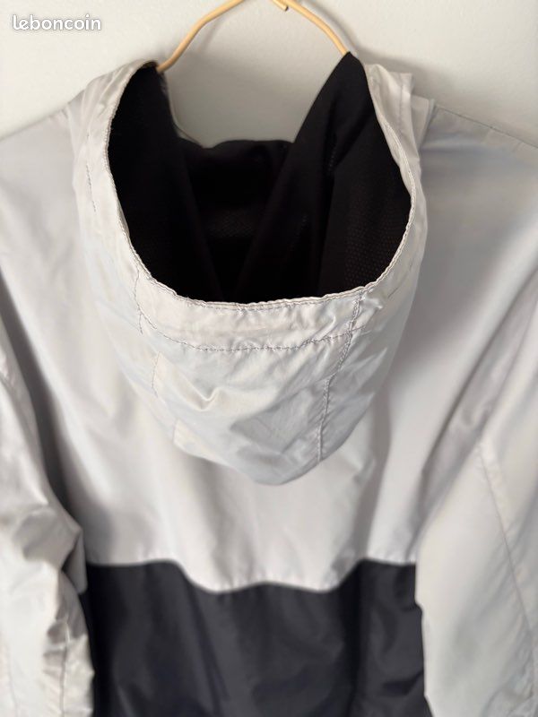 Veste coupe-vent « Guess » (image 19)