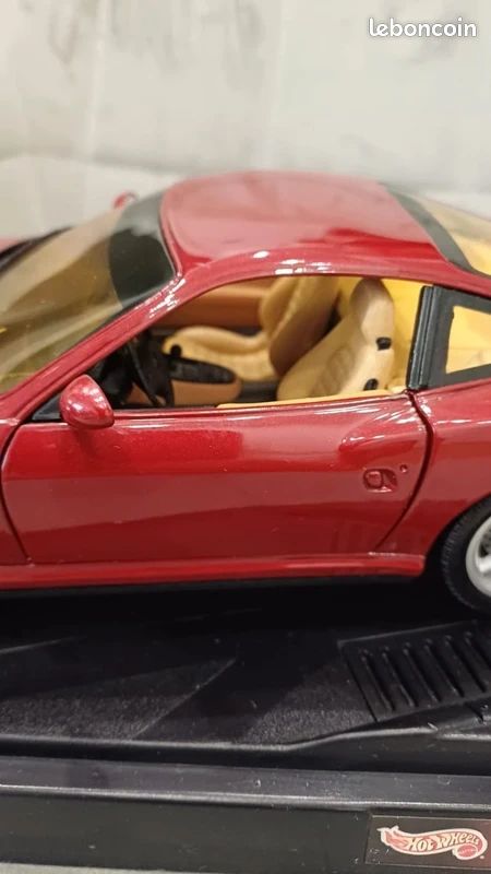 Miniature Ferrari 550 Maranello 1/18 Burago - Collection