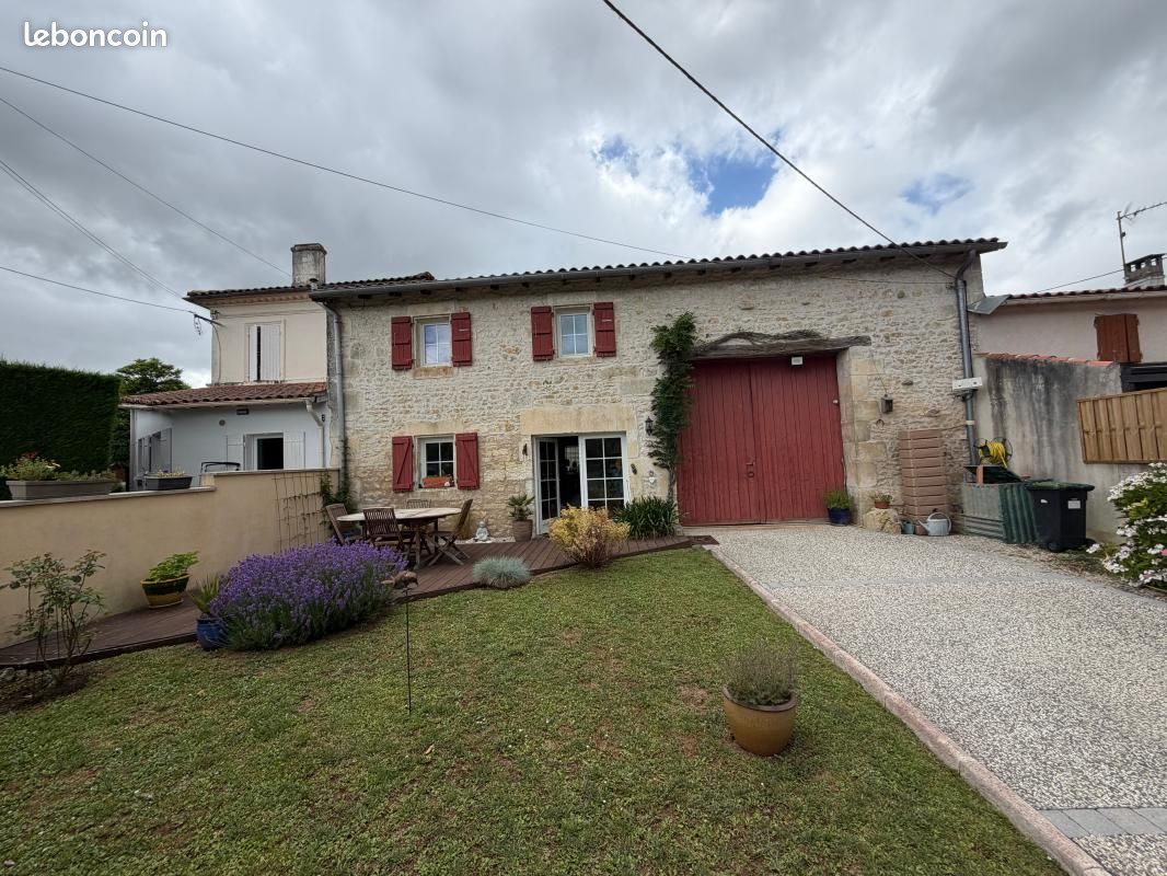 Maison 5 pièces 136 m² · à Écoyeux · 136 m² · 239 625 €