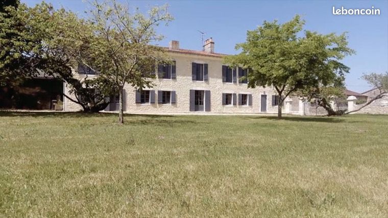 Maison 13 pièces 470 m²