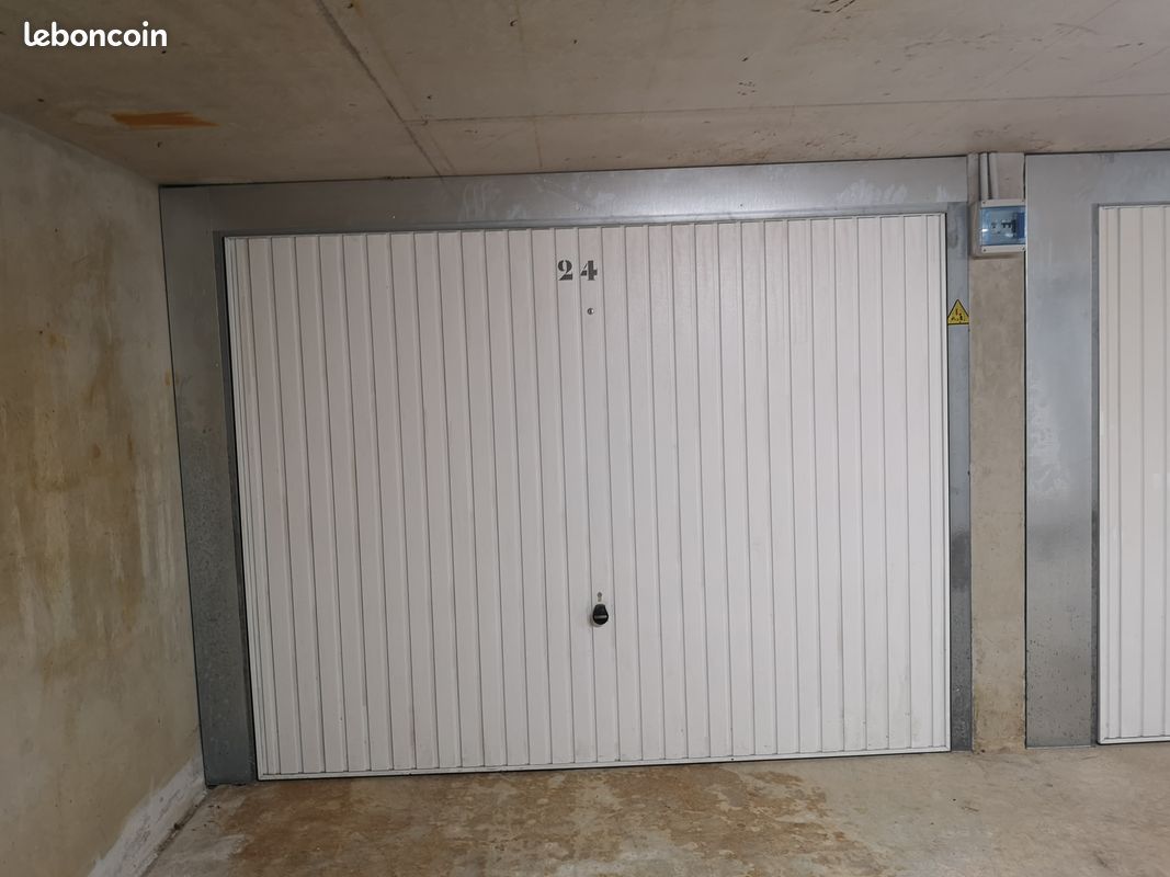 Vente Box Fréjus plage · 35 000 €