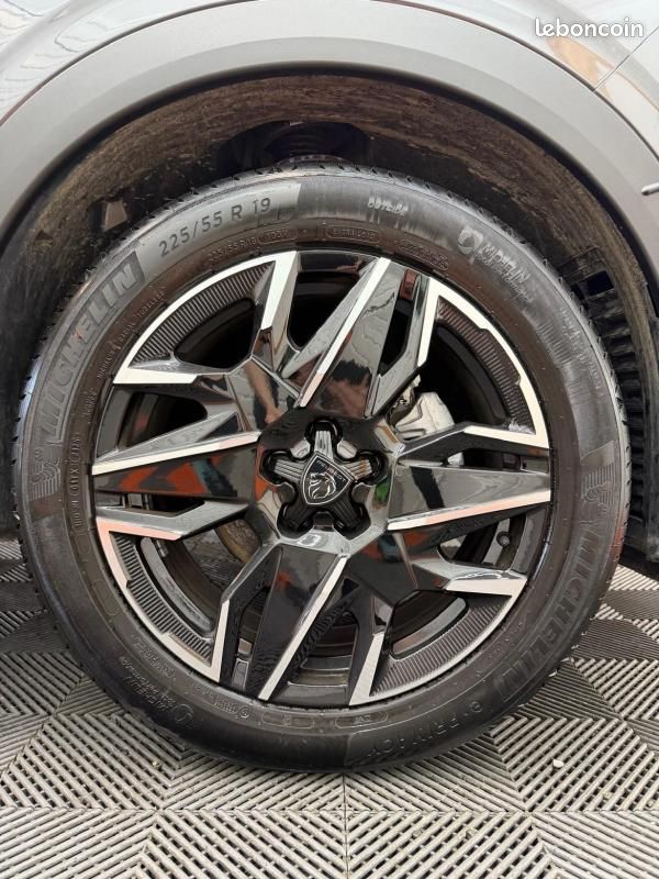 Peugeot 3008 (3) 1.2 HYBRID 145 ALLURE E-DCS6 PACK VISION 360 (image 16)