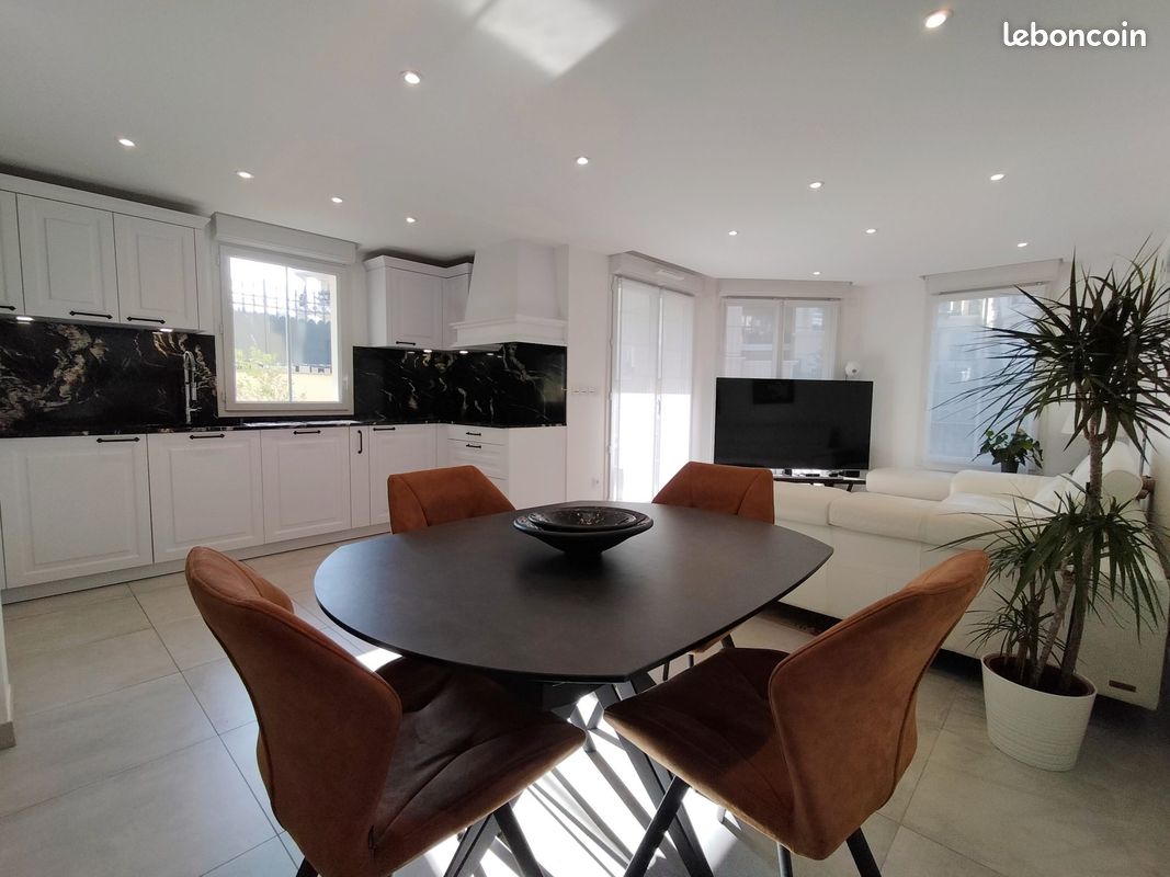 Appartement 4 pièces 83 m² · à Le Plessis-Robinson · 83 m² · 420 000 €