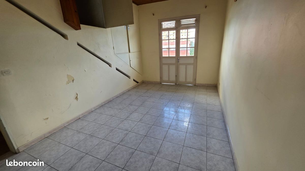 Maison 6 pièces 100 m² · à Fort-de-France · 100 m² · 200 000 €