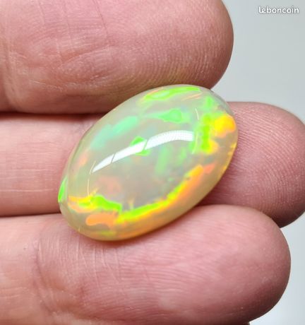 Cabochon d'opale welo d'Éthiopie non traité de qualité AAAA