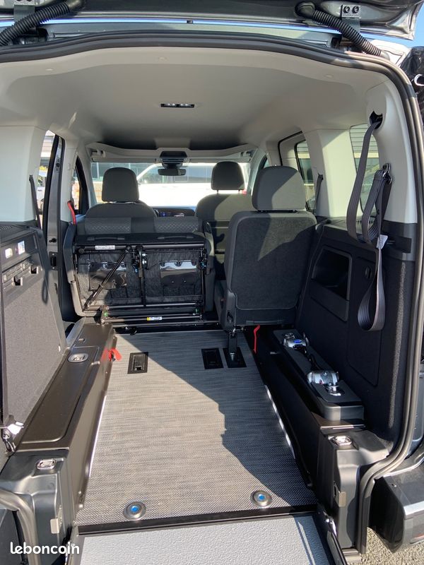 Ford Tourneo Connect L1 Titanium 1.5 EcoBoost 115 ch DSG7 - Handicap - TPMR 👨🦽 (image 4)