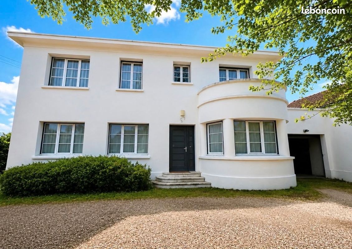 Maison 7 pièces 200 m² · à Gond-Pontouvre · 200 m² · 367 000 €