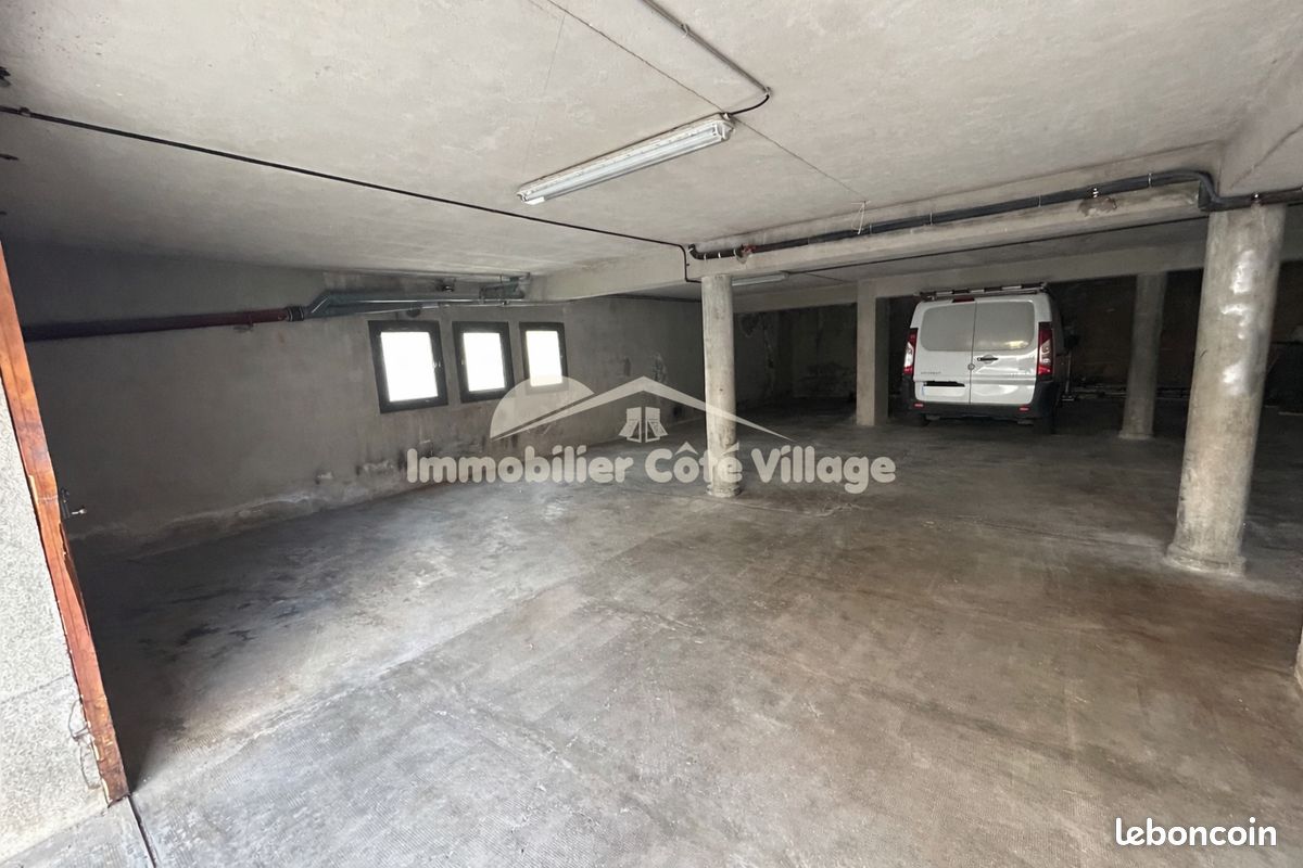 Entrepôt 150 m² Contes (image 3)