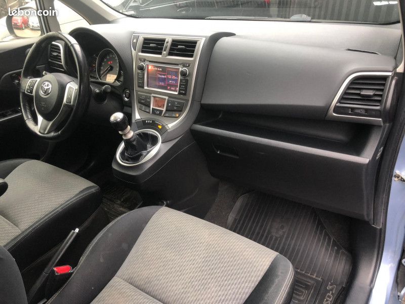 Toyota VERSO-S 90 D-4D ACTIVE (image 8)