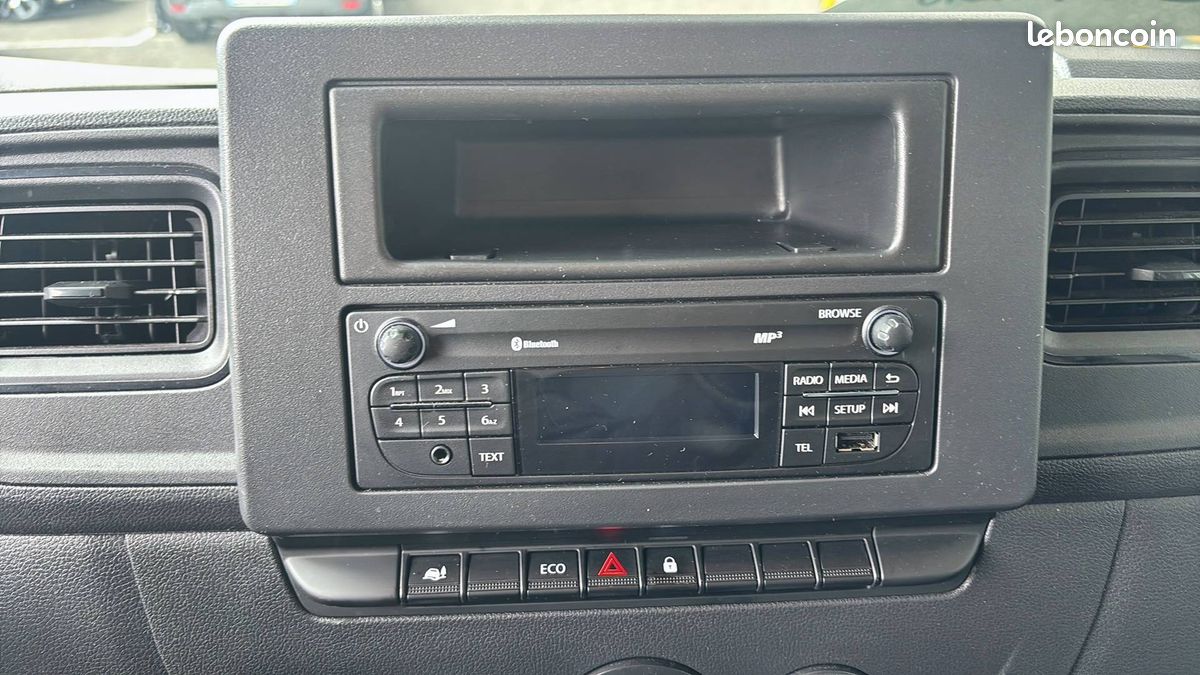 Renault master fgn trac f3500 l2h2 blue dci 135 (image 15)