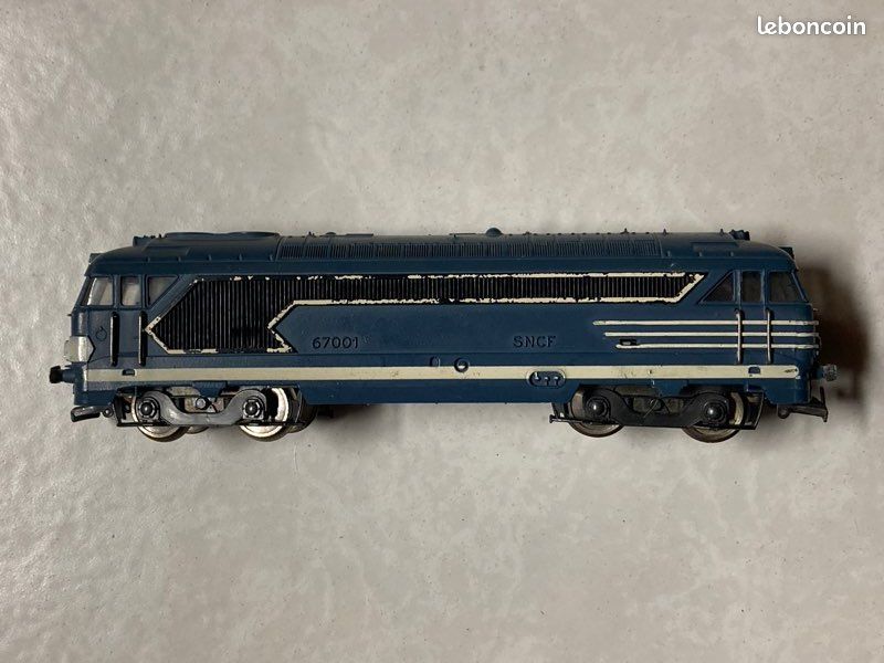 Locomotive Diesel BB 67001 Jouef Motorisée 3 Pôles - Coffret Série - Occasion