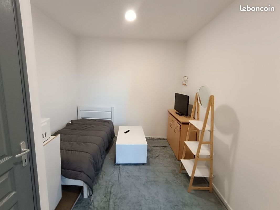 Appartement 1 pièce 18 m² · au Coteau · 18 m² · 300 €/mois