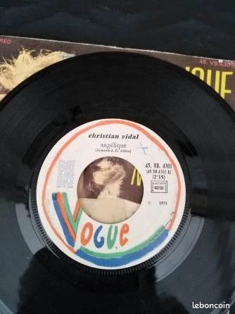 A disque 45 tours Christian Vidal ANGELIQUE pochette un peu abimée (image 2)