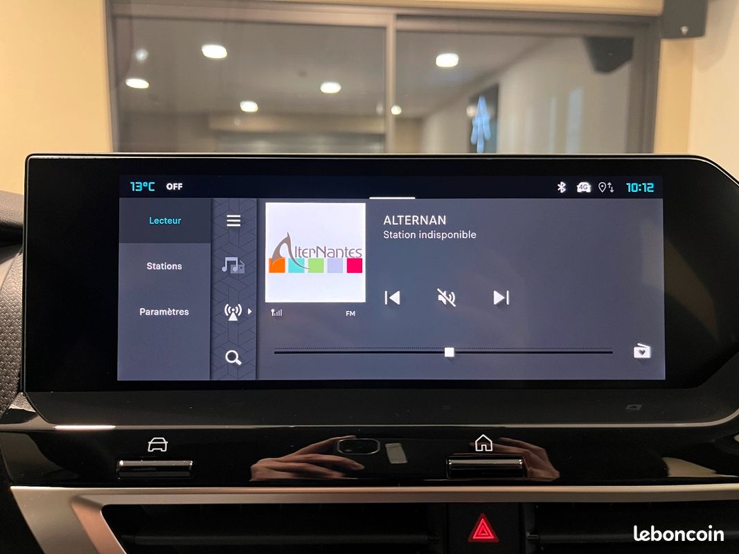 Citroen C4 1.2 HYBRIDE 145 S&S BUSINESS AUTOMATIQUE (image 21)