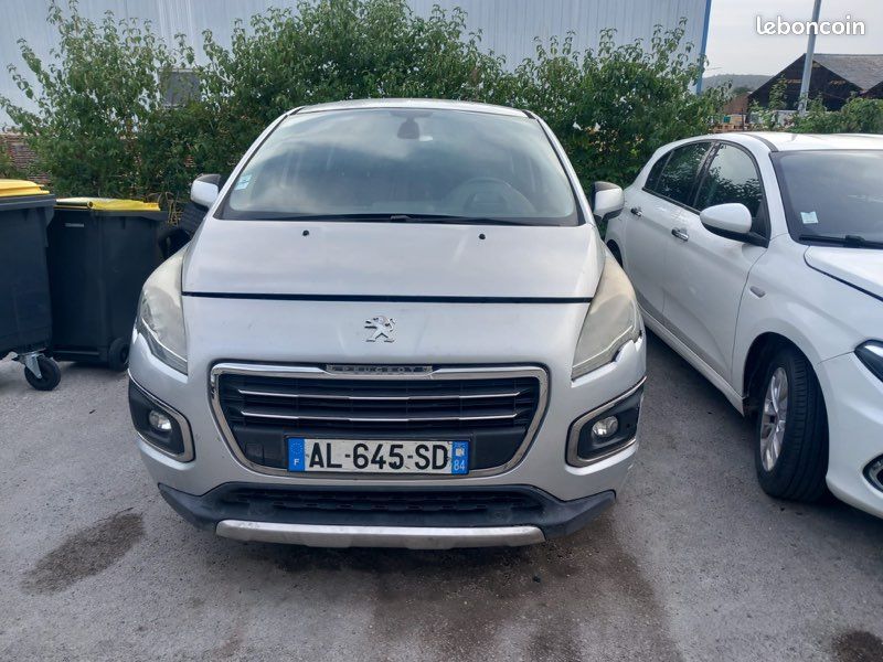Peugeot 5008 (image 1)