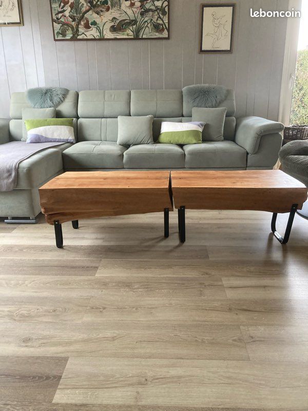Table basse en bois massif (image 1)