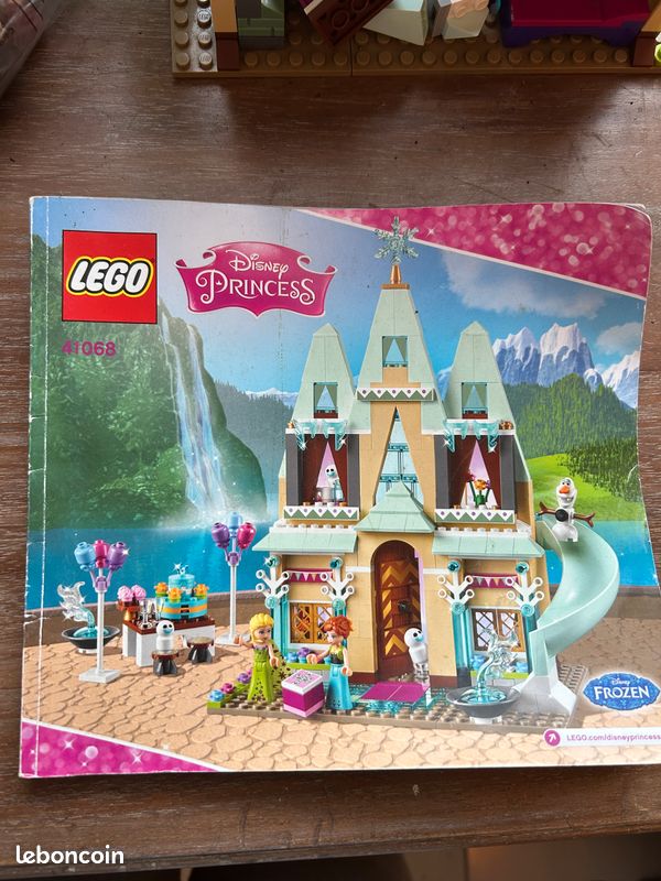 Lego le château de la Reine des Neiges (image 2)
