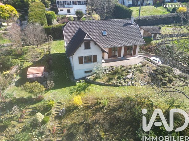 Propriété 6 pièces 166 m²