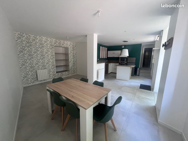 Appartement 3 pièces 65 m² · à Saint-James · 65 m² · 600 €