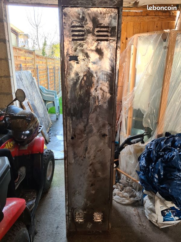 Vend Armoire de vestiaire (image 1)