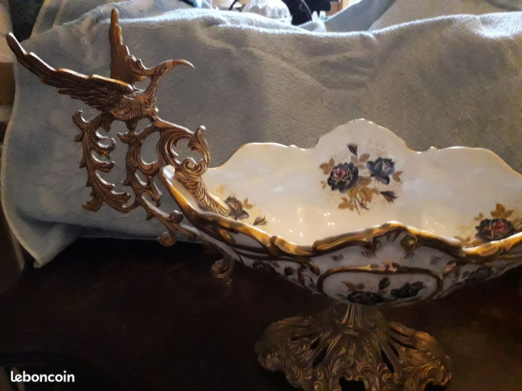 Centre de table porcelaine et bronze ancien (image 1)