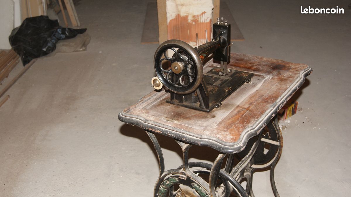Machine à coudre vintage LA TRAVAILLEUSE (image 2)