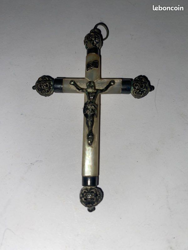 PENDENTIF CROIX ARGENT VINTAGE - ANCIEN BIJOU FINEMENT GRAVÉ - OCCASION TRÈS BON ÉTAT