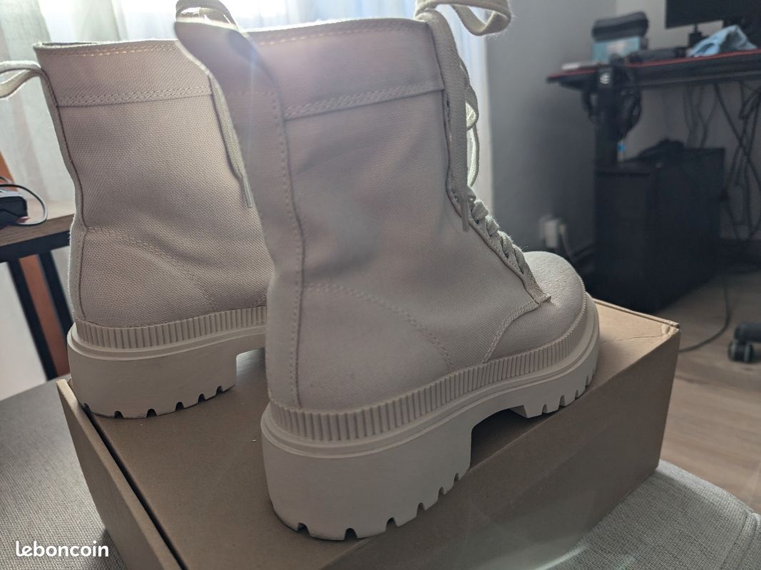 Bottines Beige H&m Knee-high Cowboy Boots Beige Ladies H&M GB