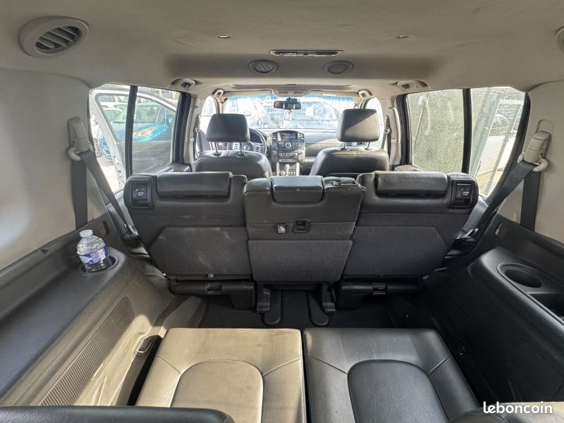Nissan PATHFINDER 2.5 DCI 190CH LE BVA 7 PLACES (image 9)