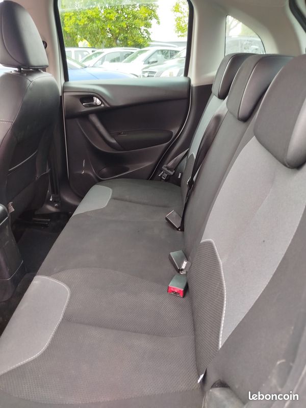 Citroen c3 1,4 hdi 70 chx 192074 kms,clim,régulateur de vitesses,fermeture centralisee,retro elect,ct ok,kit distri+pompe a eau neuf,garantie 3 mois,repri poss (image 5)