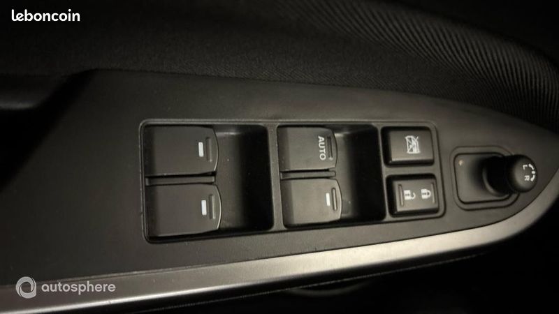 Suzuki Vitara 1.5 Dualjet Hybrid 115ch Privilège Auto (image 28)