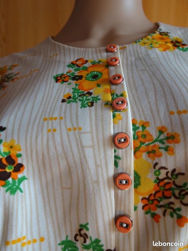 Robe grande taille sans manche motifs fleuris (image 3)