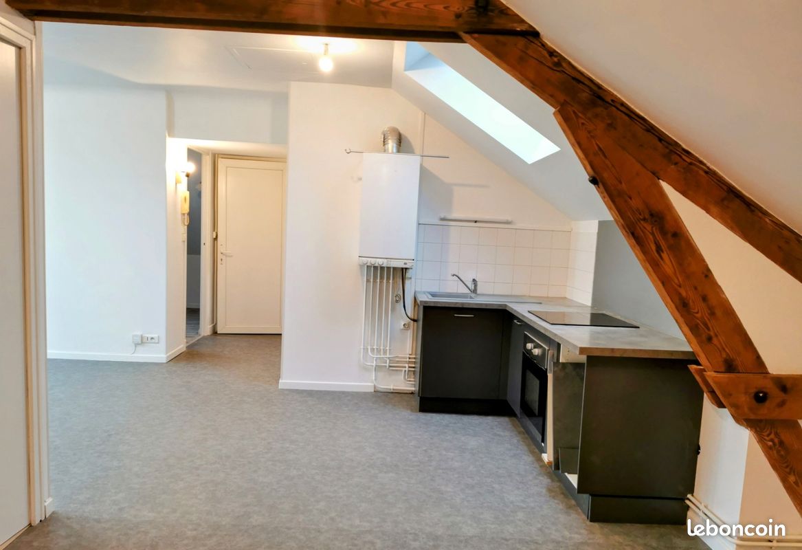 Immeuble 3 pièces 68 m² · à Sedan · 68 m² · 455 €