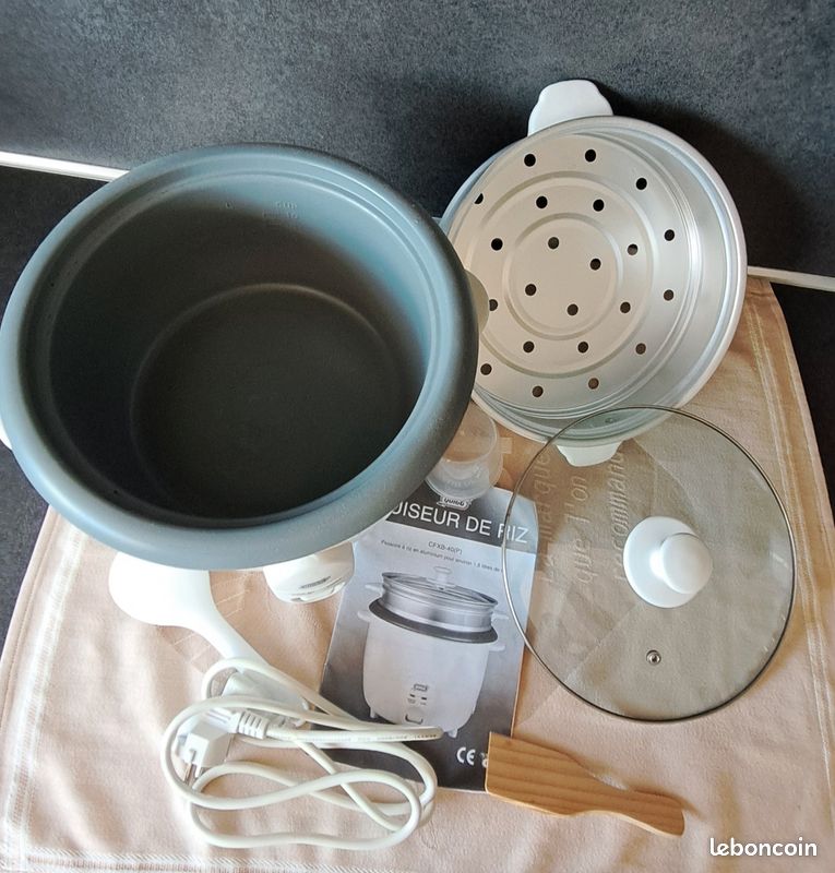 Cuiseur de riz / Rice cooker Quigg 1.8L avec panier vapeur – Complet (image 1)