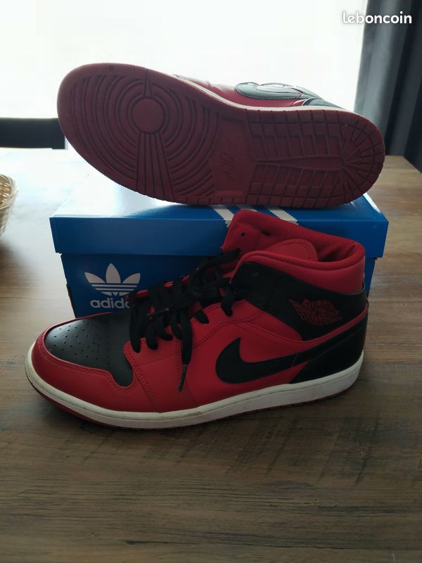Nike (image 1)
