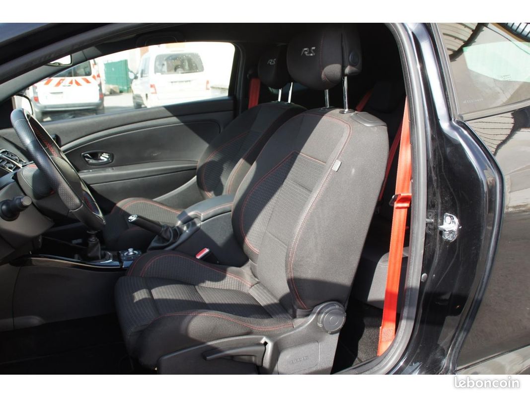 RENAULT MEGANE Mégane Coupé 2.0i 16V - 265 S&S (image 9)
