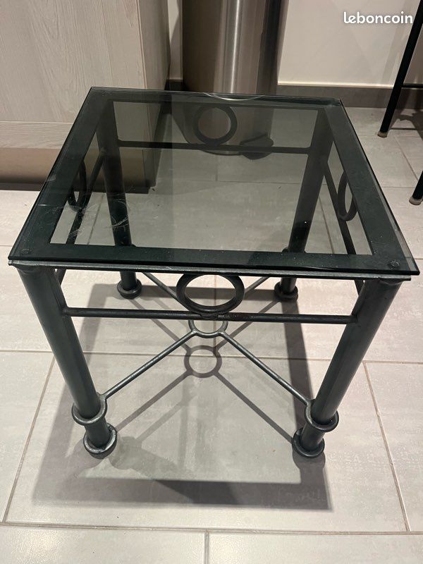 Table de chevet (image 1)