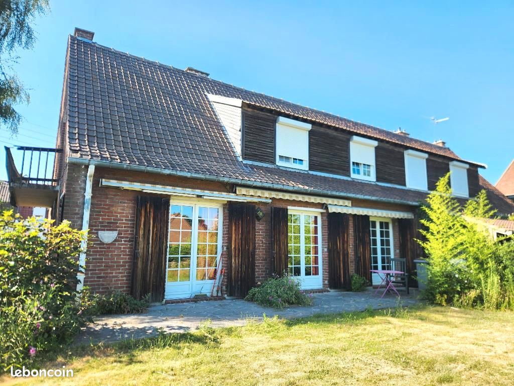 Maison 6 pièces 131 m² · à Leers · 131 m² · 420 000 €