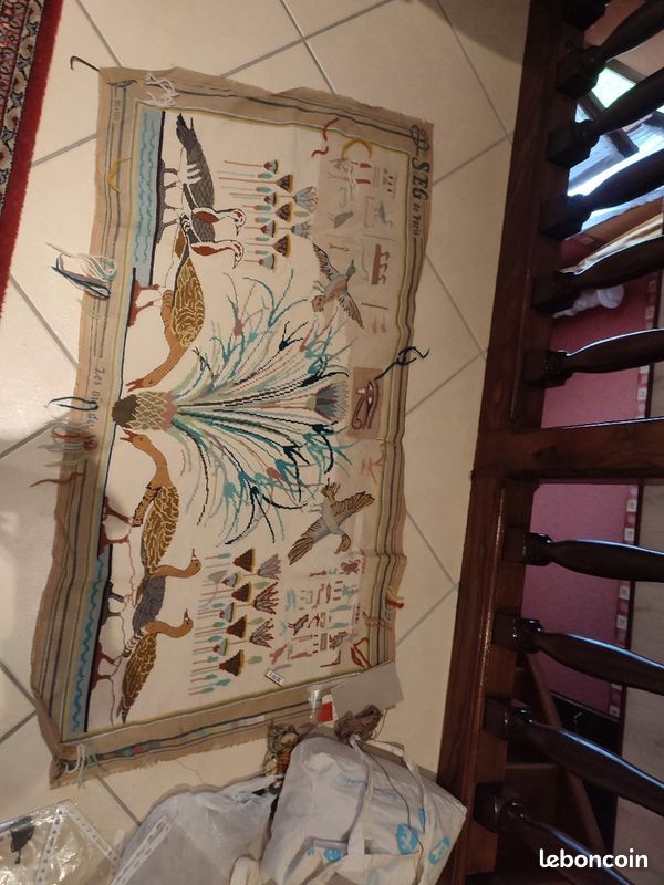 Cannevas motif égyptien A FINIR Dimension 62 x 114 livré avec tous