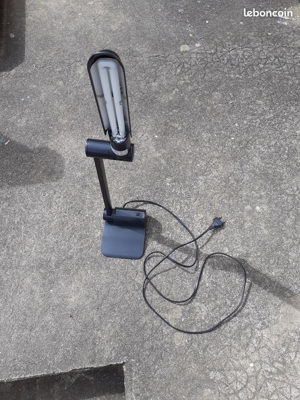 Lampe halogène orientable (image 1)