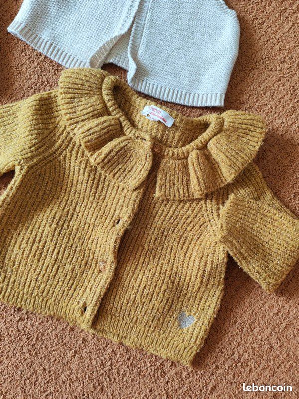 Lot gilet sans manches filles de 6 a 12 mois (image 5)
